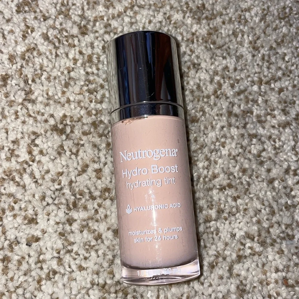 Neutrogena Hydro Boost Tint